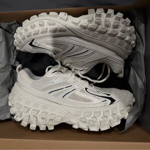Womens Balenciaga white sneakers